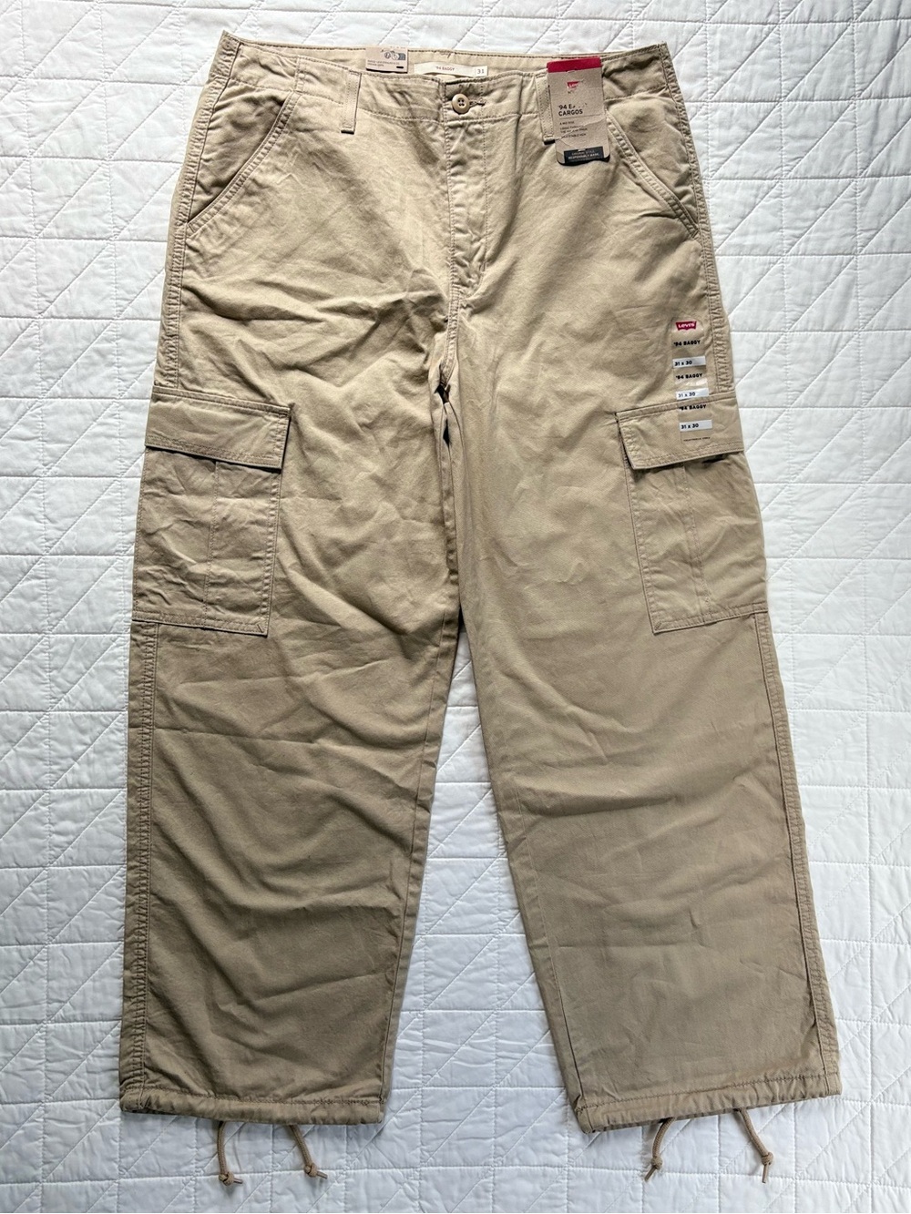 Levi's '94 Baggy Cargo Pants Beige Khaki NWT Size 31x30